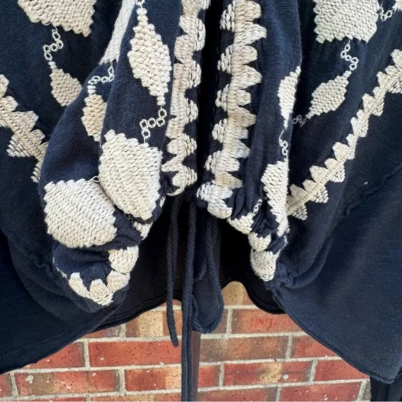 Free People Geometric Embroidery BOHO Top Drawstring Front Arts Balloon Sleeve L - Picture 11 of 17